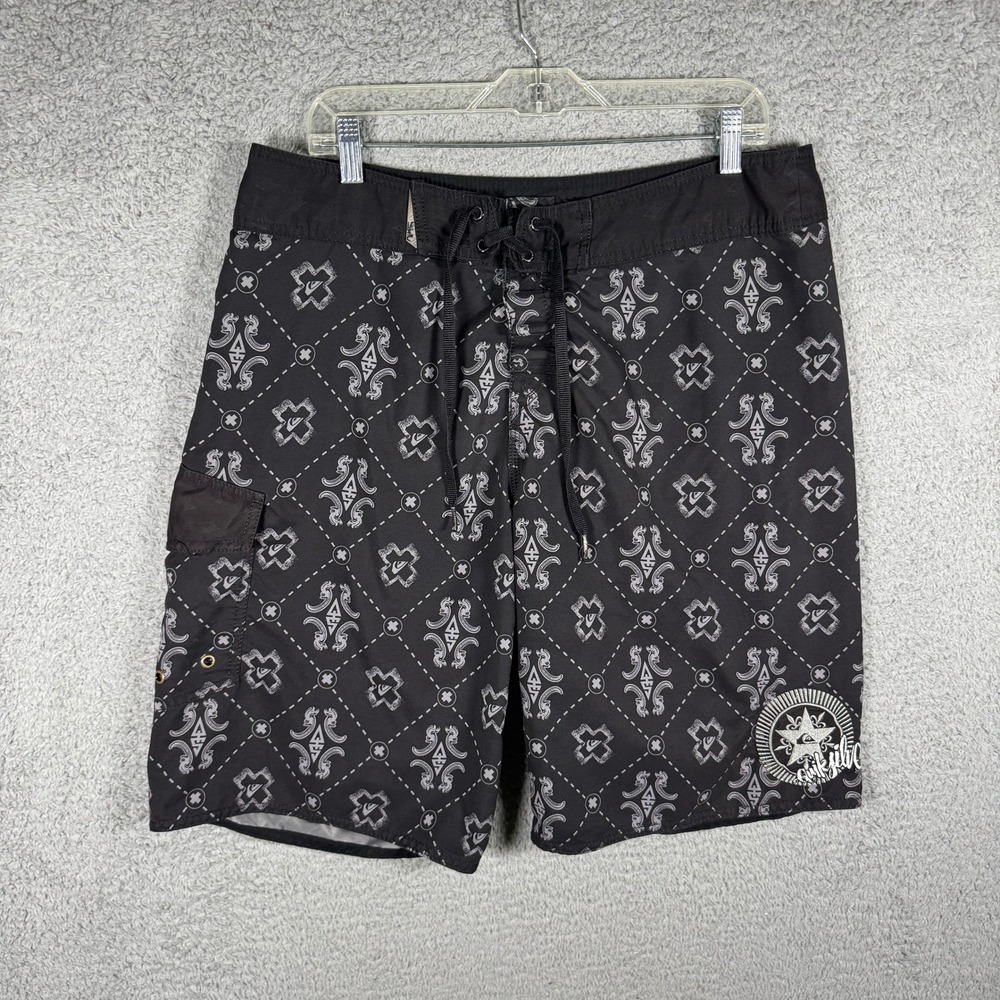 Quiksilver Men Black Grey Geometric Print Board Shorts Lace Up Size 34 Y2K 2000s